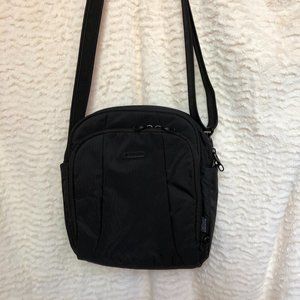 Pacsafe Black Bag/Purse Exomesh & Antitheft